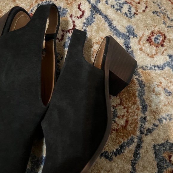- TRASK BLACK SUEDE 2 INCH HEELS VERY NICE!! SZ 7.5M - Picture 4 of 6